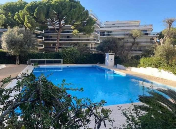 Juan Les Pins Tanit Studio Climatise Vue Sur Mer Piscine Антіб Екстер'єр фото