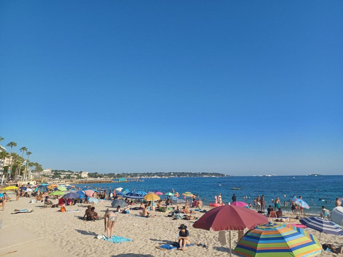 Juan Les Pins Tanit Studio Climatise Vue Sur Mer Piscine Антіб Екстер'єр фото